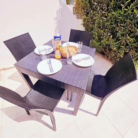 Marina Gardens, Delightful 2 Bedroom פאפוס