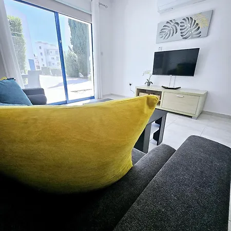 Apartment Marina Gardens, Delightful 2 Bedroom *